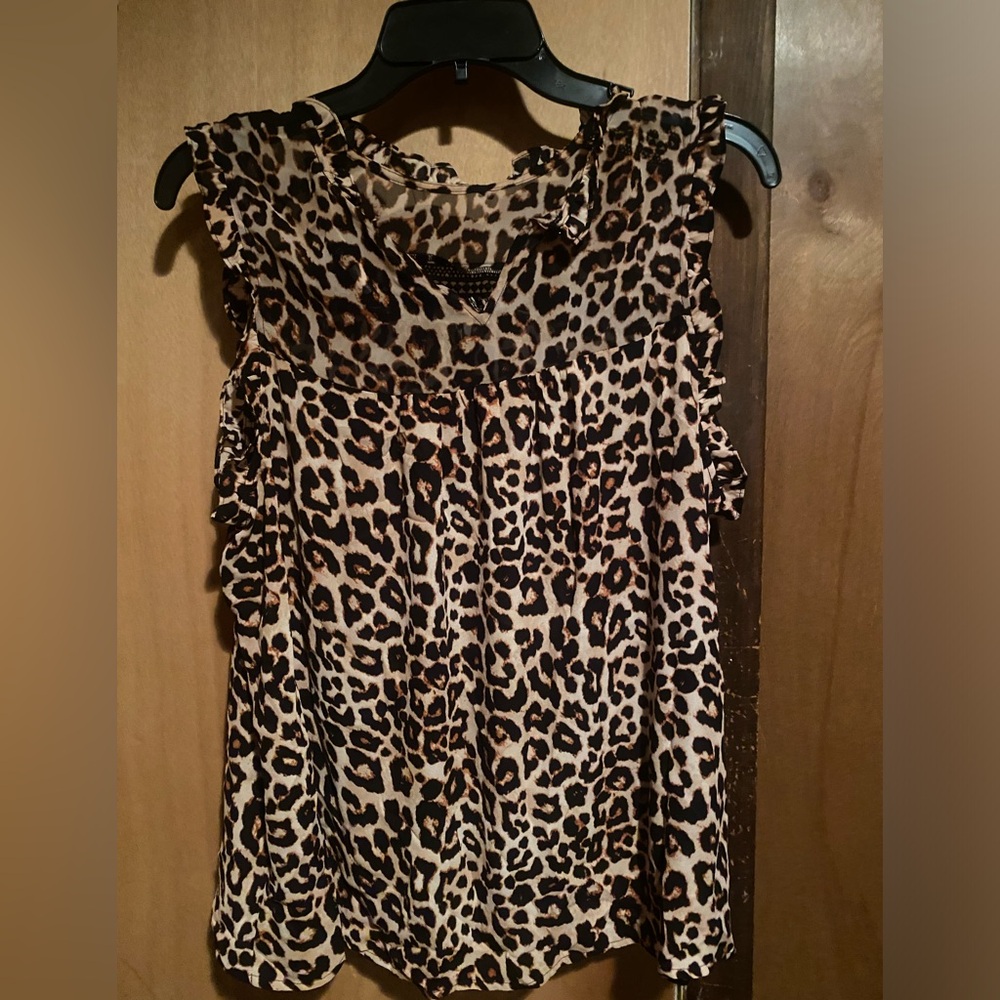 a.n.a Cheetah print Blouse Size L